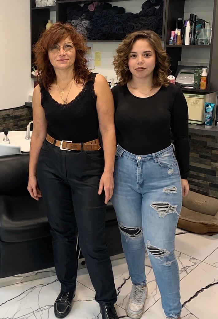 Olinda et Sarah, l'équipe du salon de coiffure Raph'al à Ozouer-le-Voulgis
